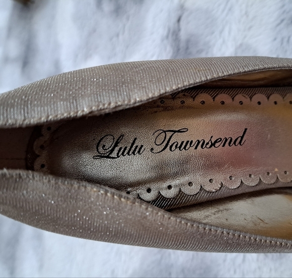 LuLu Townsend Shimmering Gold Heels  Size 8.5 - Picture 9 of 12